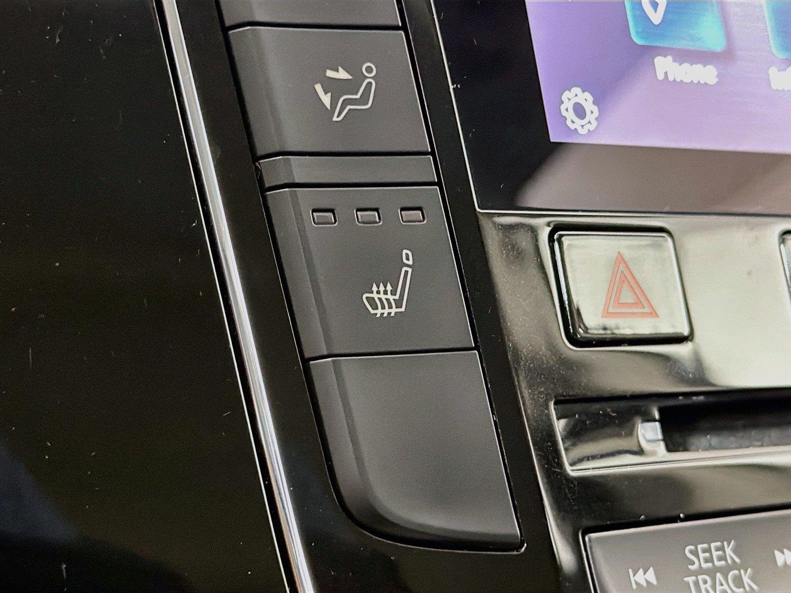 Used 2020 Liquid Platinum INFINITI LUXE image 20