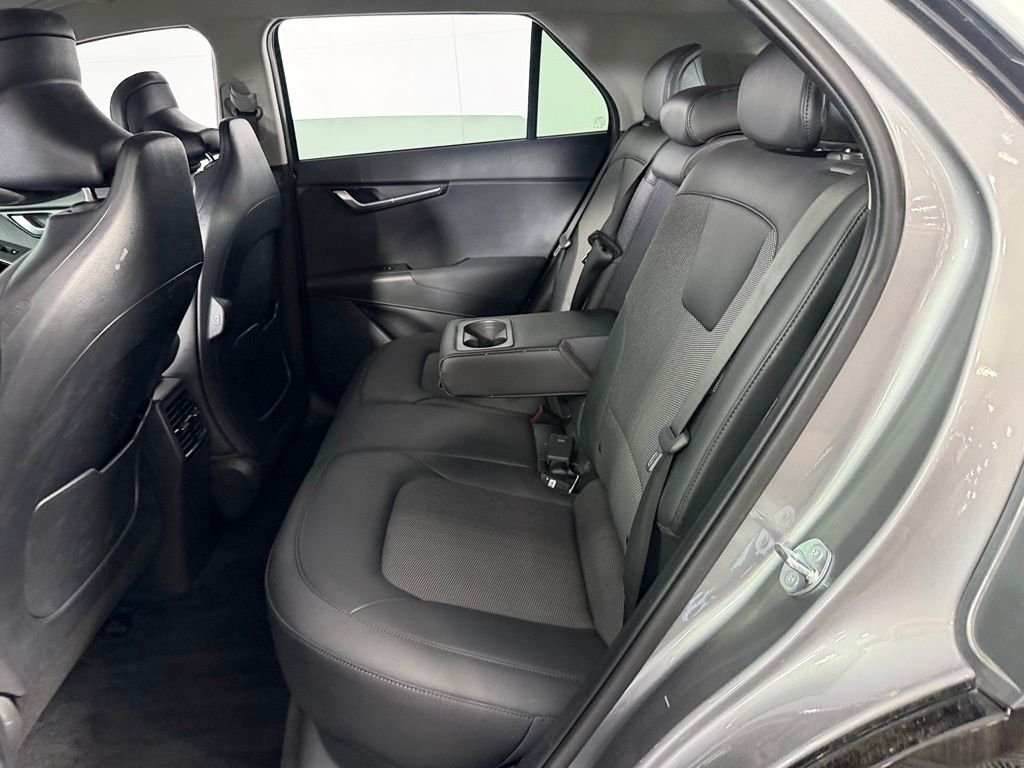 Used 2025 Gray Kia Wind image 18