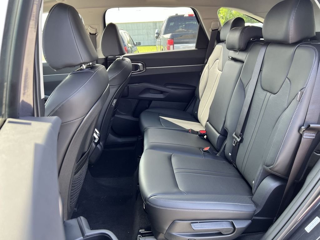 New 2026 Gray Kia S image 22