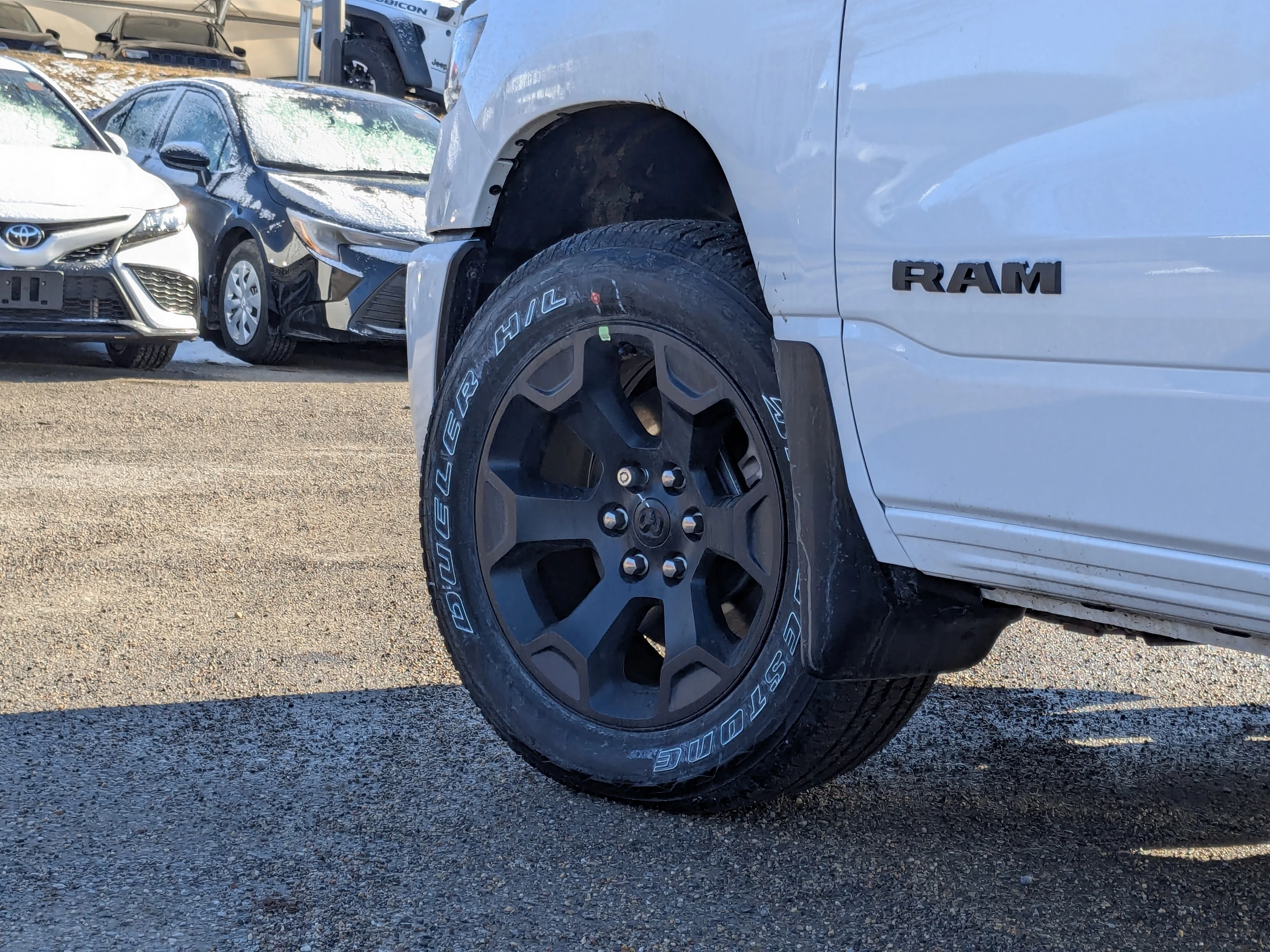 New 2026 White RAM Sport - - Level 1 Equip Grp - Bed Utility Group - Dual?Pane Panoramic Sunroof - 3.0L Hurricane Twin image 9