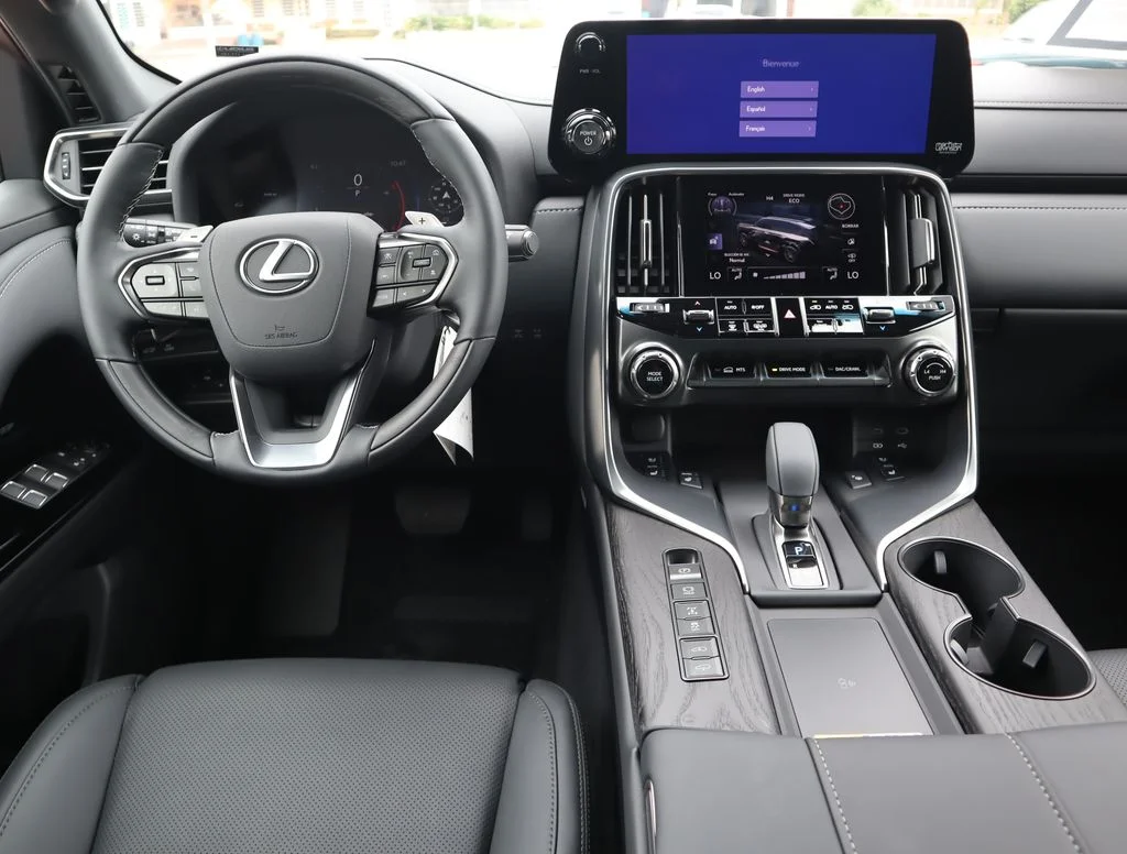 Used 2026  Lexus 700h Overtrail image 48