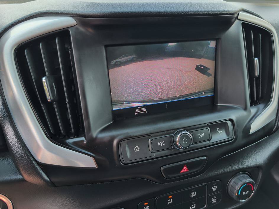 Used 2021 Graphite Gray Metallic GMC SLE image 23