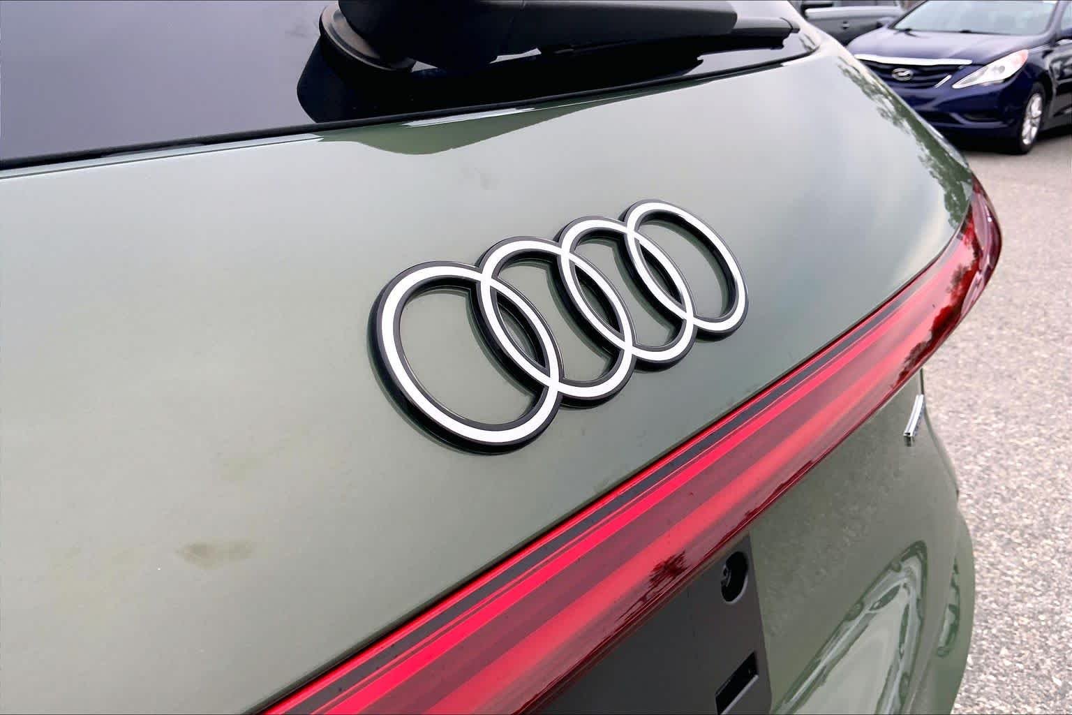 Used 2025 District Green Metallic Audi Premium Plus image 31