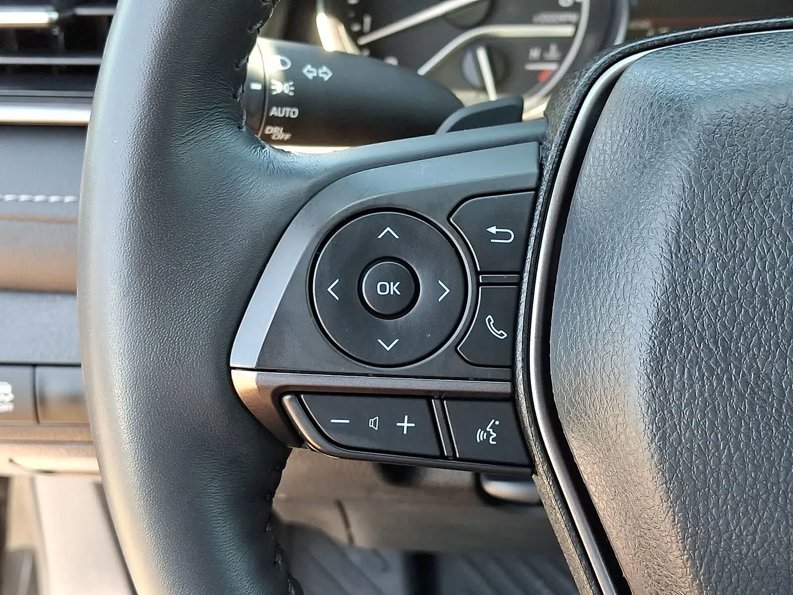 Certified Used 2024 Midnight Black Metallic Toyota SE image 24