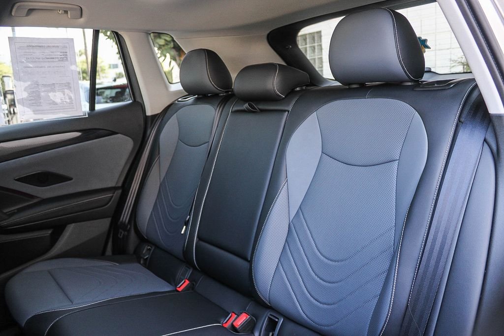 Used 2026 Silver Volkswagen SE image 18