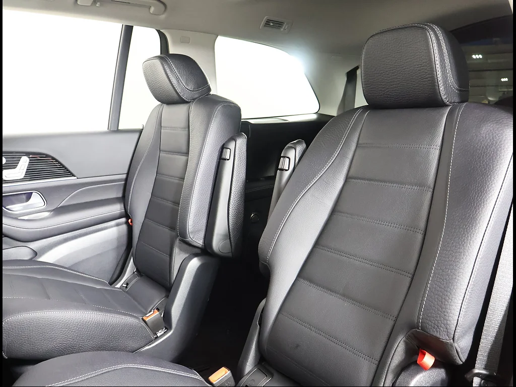 Used 2025 MANUFAKTUR Cardinal Red Metallic Mercedes-Benz GLS 450 image 10