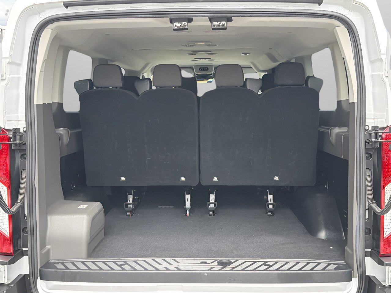 Used 2024 Oxford White Ford XLT image 8
