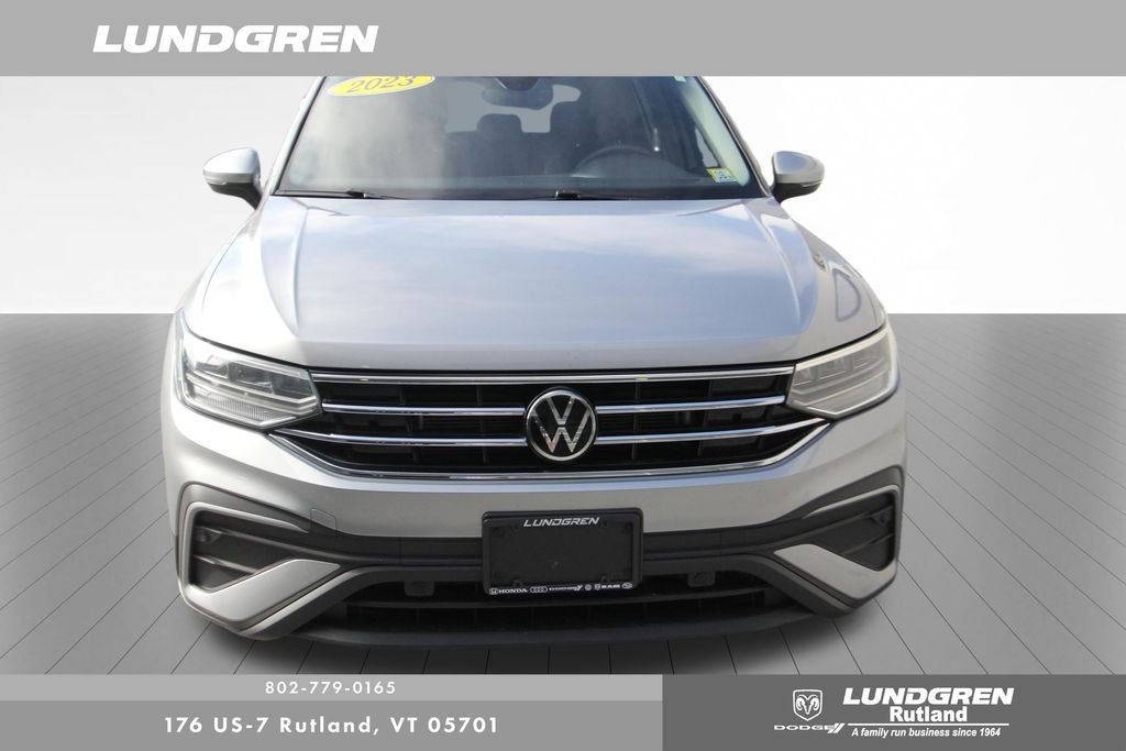 Used 2023 Gray Volkswagen 2.0T SE image 39
