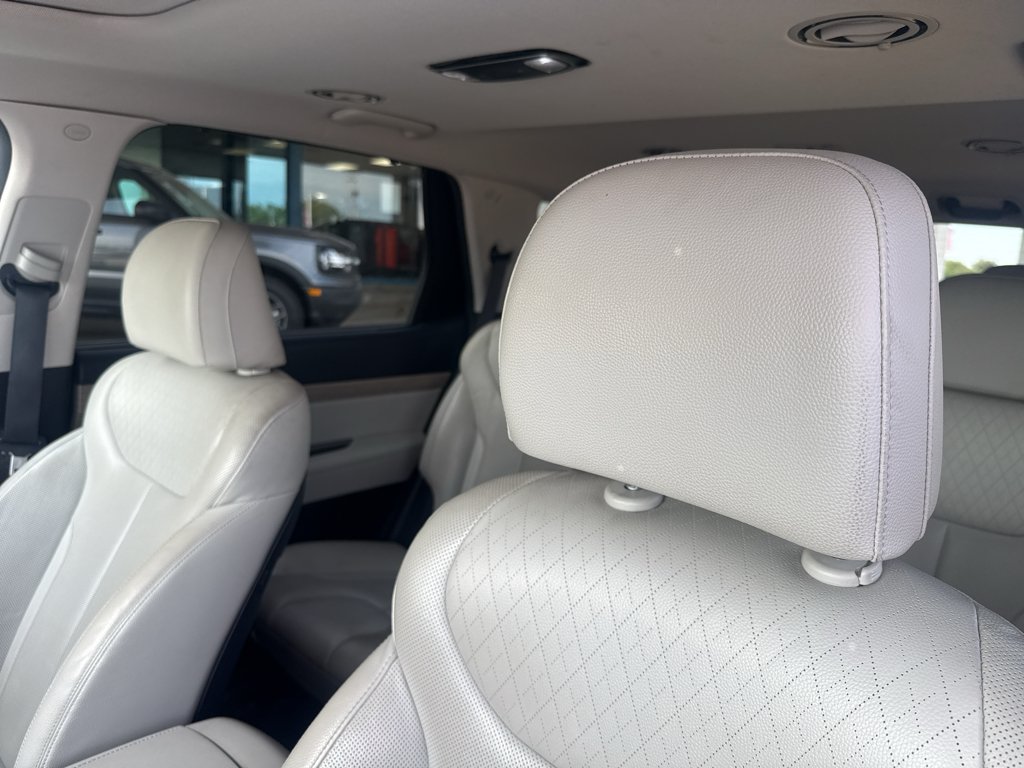 Used 2021 Hyper White Hyundai SEL image 12