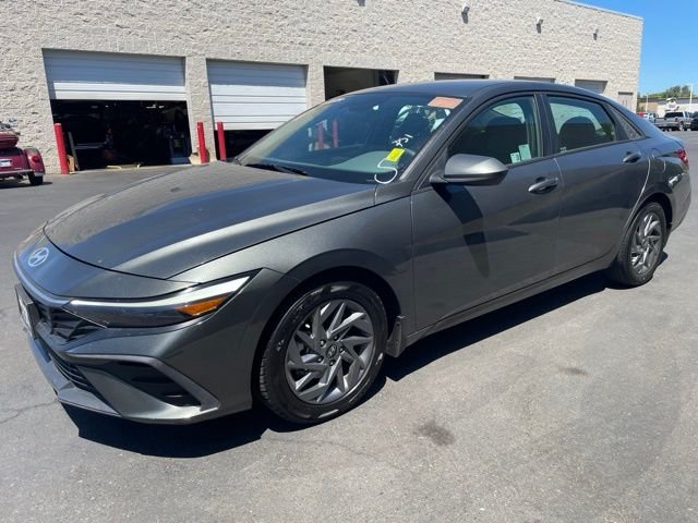 Used 2024 Gray Hyundai Blue image 3