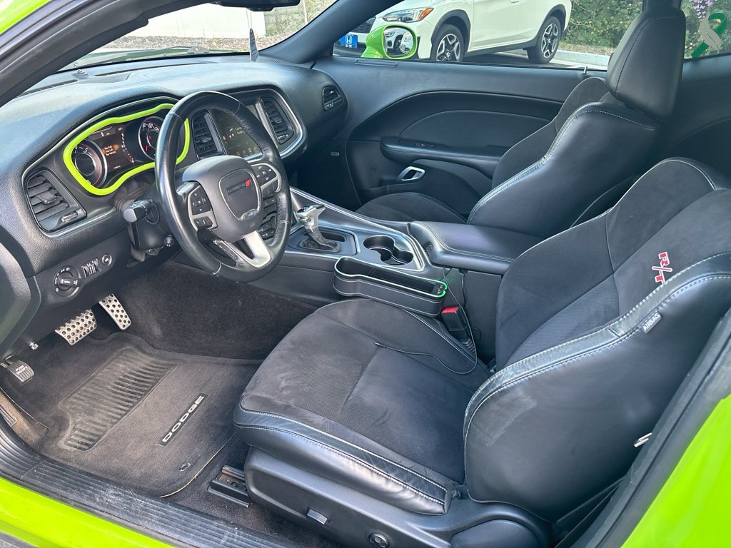 Used 2015 Pearl Dodge R/T image 10