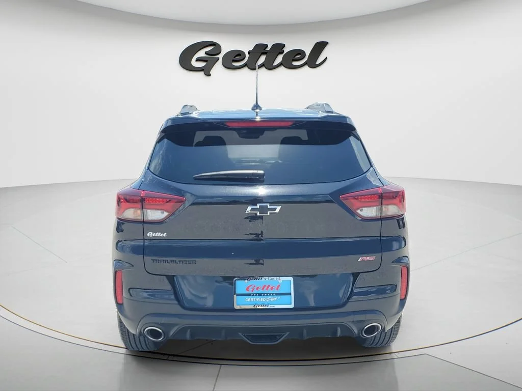 Used 2023 Mosaic Black Metallic Chevrolet RS image 6