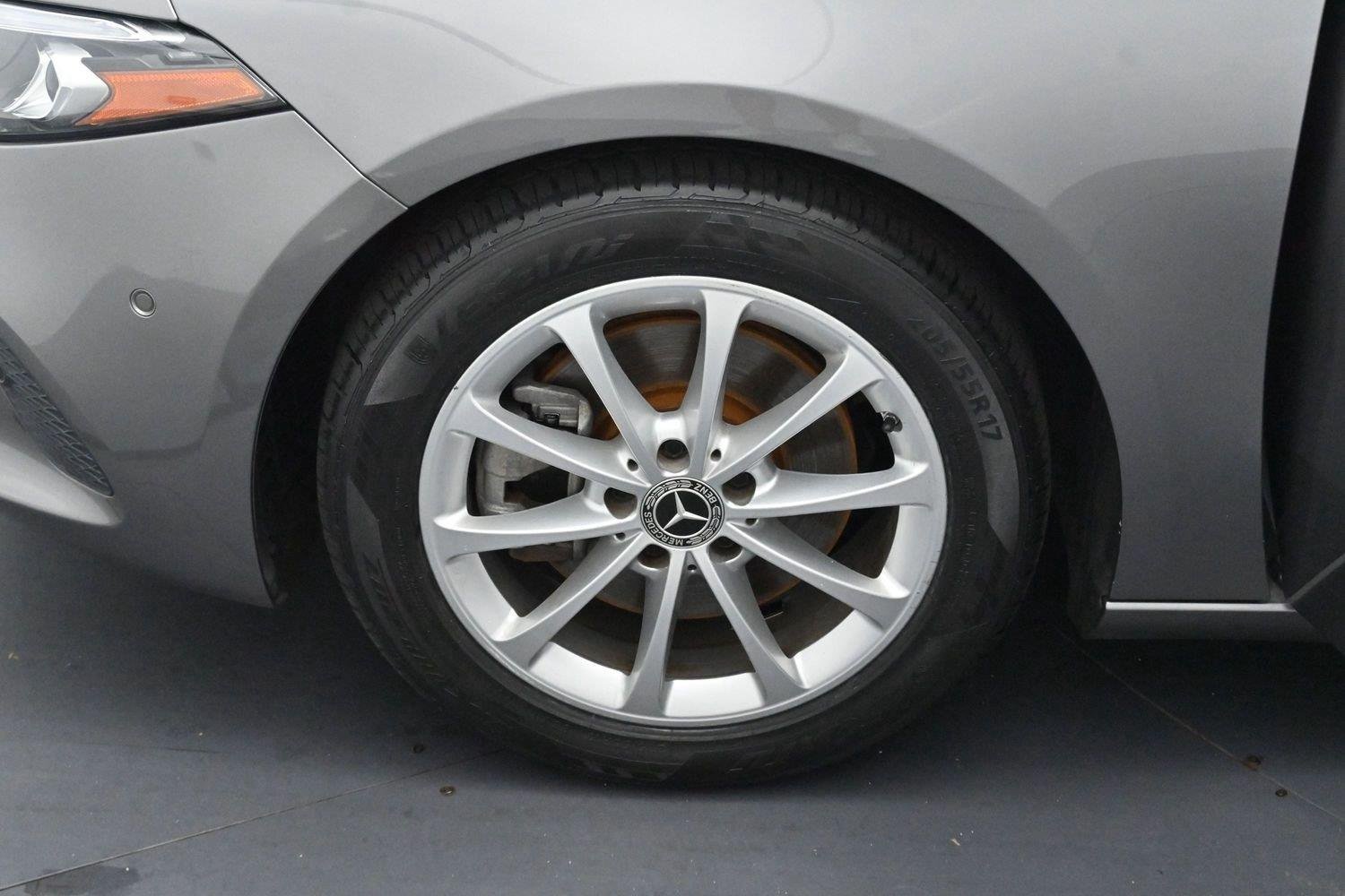 Used 2019 Mountain Grey Metallic Mercedes-Benz A 220 image 29