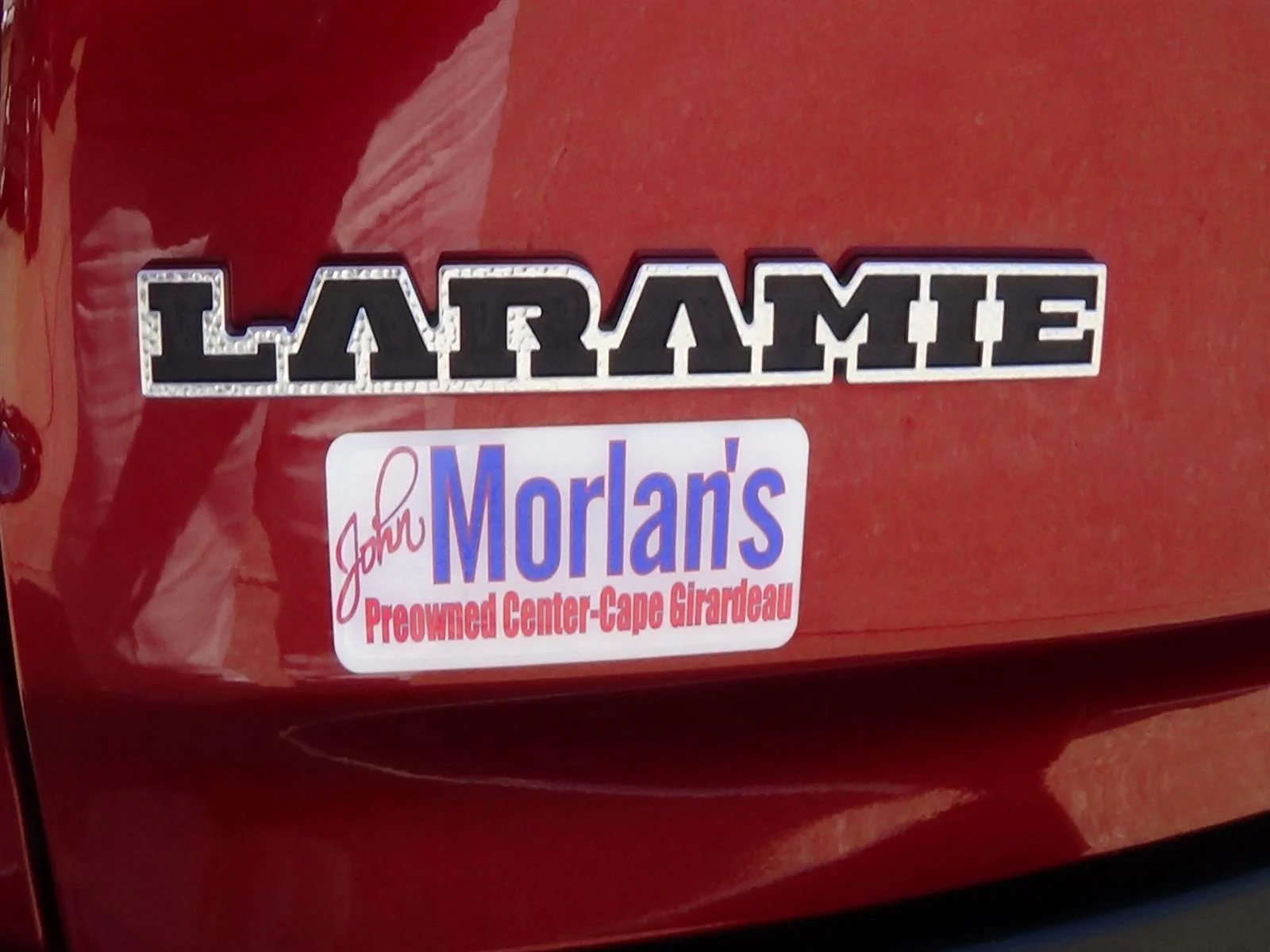 Used 2025 Delmonico Red Pearl Coat (prv) RAM Laramie image 9