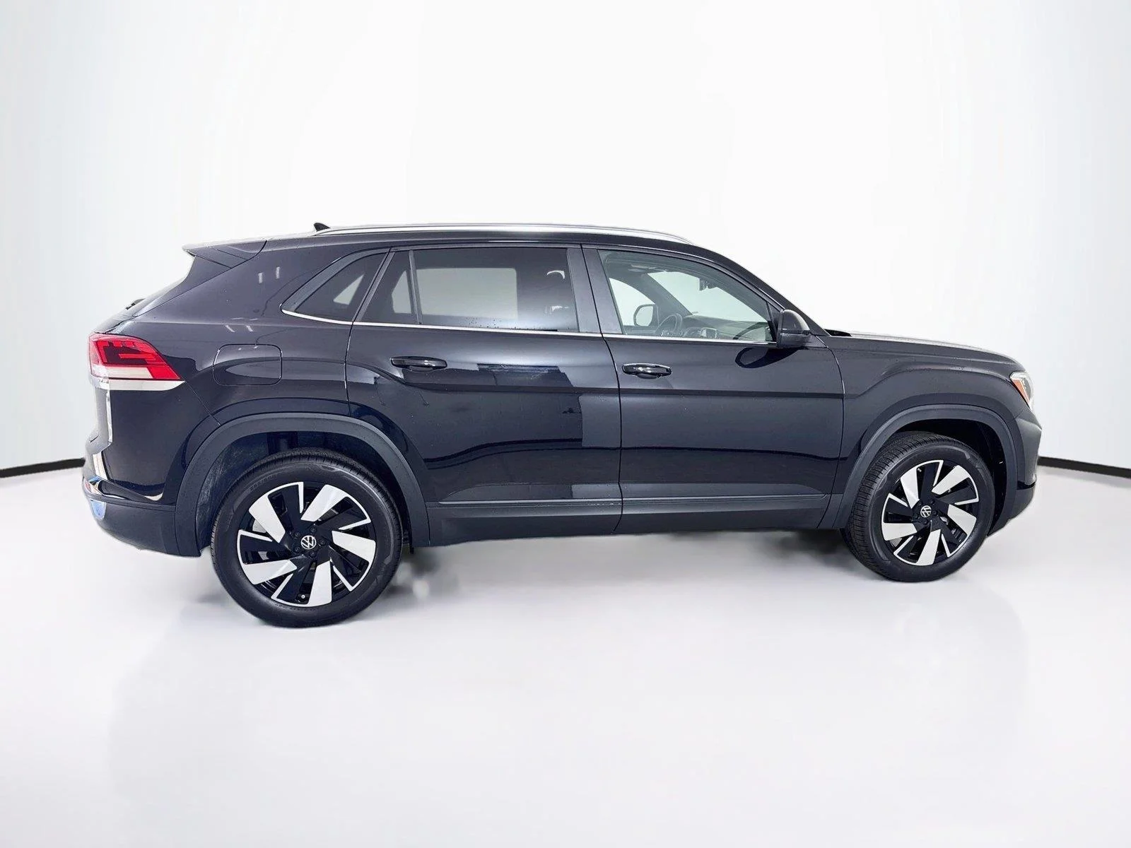 New 2026 Deep Black Pearl Volkswagen 2.0T SE w/Technology image 8
