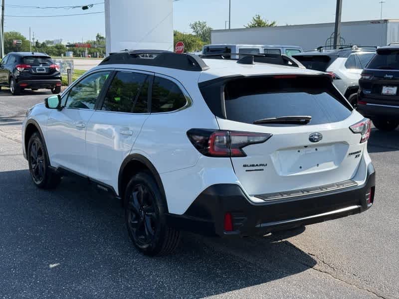 Used 2022 Crystal White Pearl Subaru Onyx Edition XT image 5