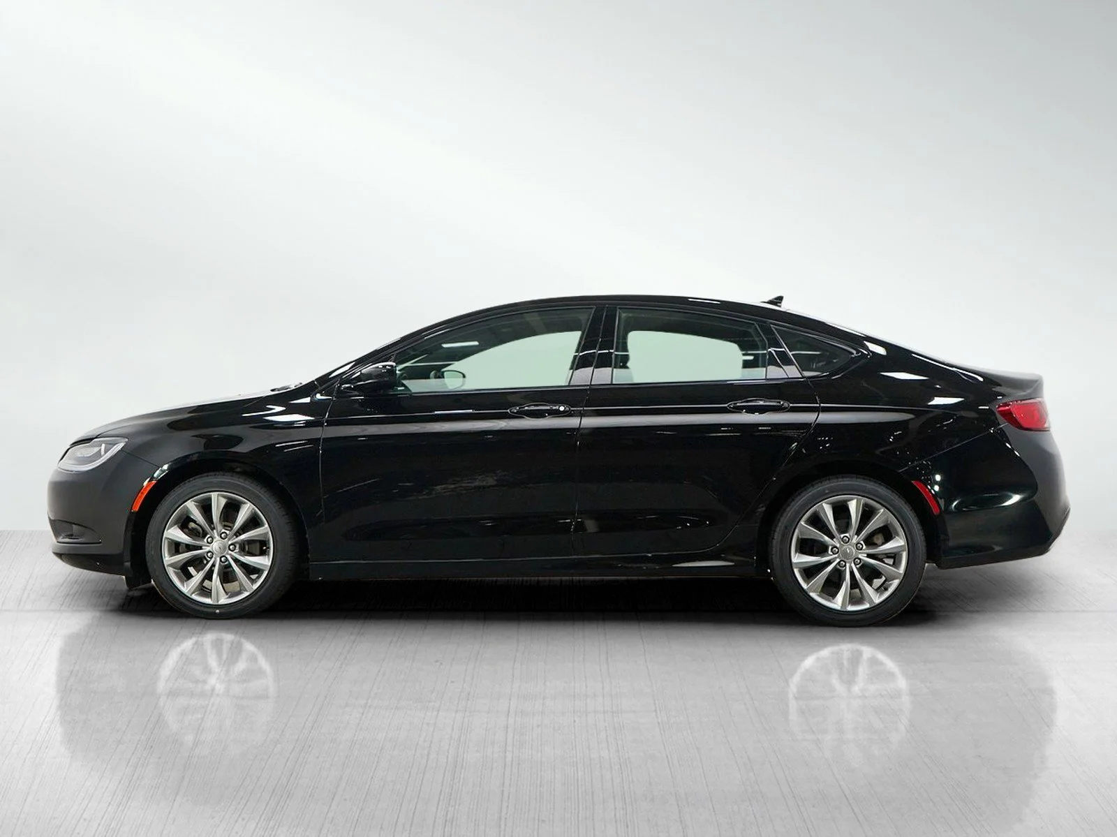 Used 2015 Chrysler 200 S with VIN 1C3CCCDG6FN523035 for sale in Hopkins, Minnesota