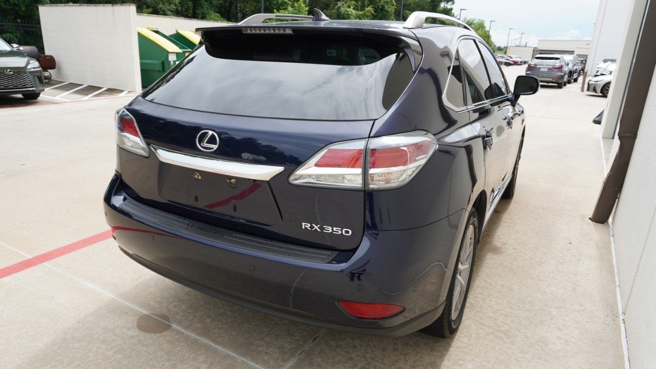 Used 2015 Blue Lexus  image 4