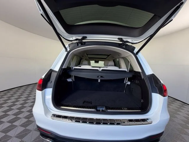Used 2024 White Mercedes-Benz GLS 450 image 53