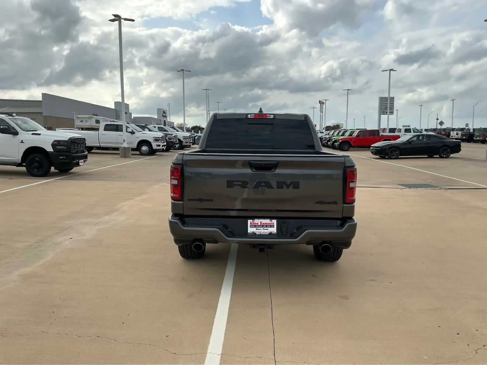 Used 2026 Granite Crystal Metallic Clearcoat Ram Lone Star image 9