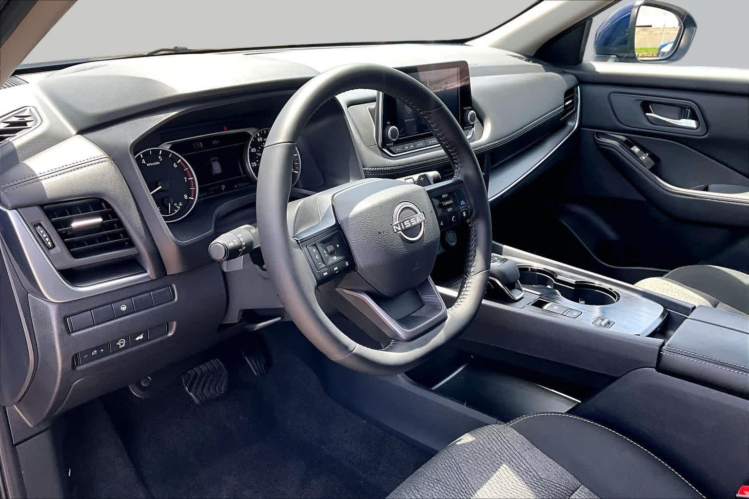 Used 2026 Deep Ocean Blue Pearl Nissan SV image 17