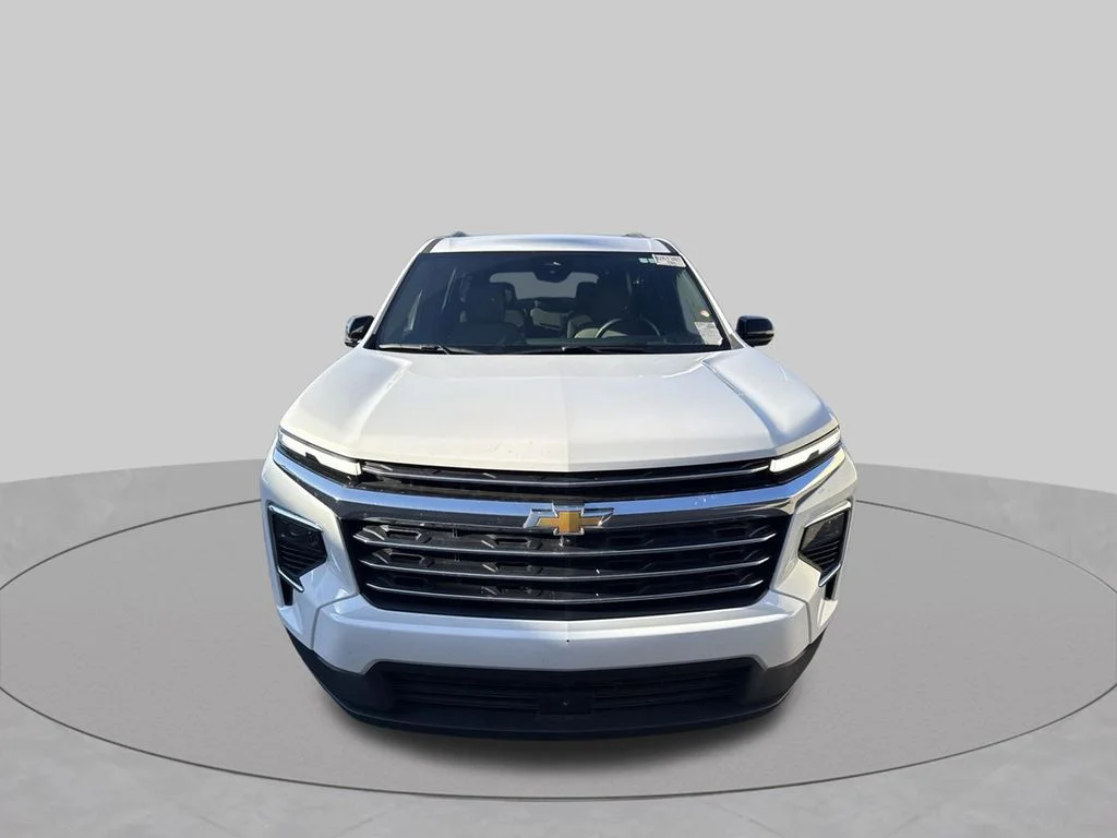 Used 2026 Summit White Chevrolet LT image 11