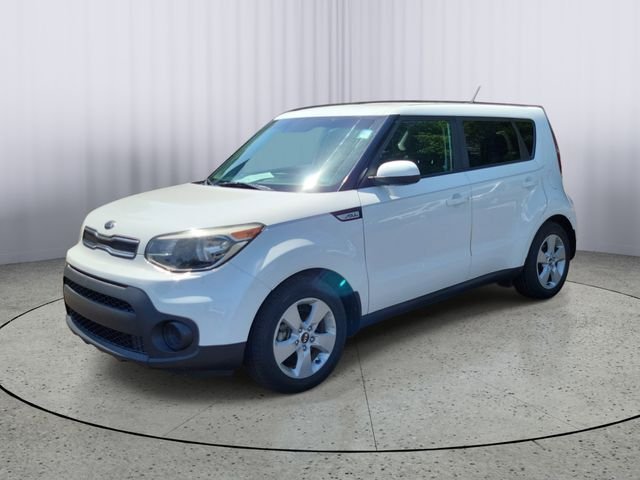 Used 2018 White Kia Base image 5