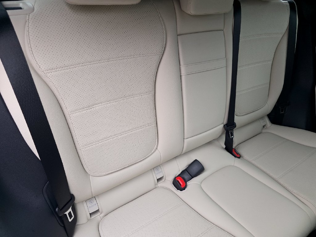 New 2026 Polar White Mercedes-Benz GLC 300 image 68
