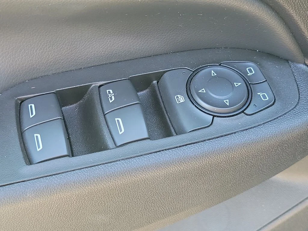 Used 2020 Pacific Blue Metallic Chevrolet LT image 23