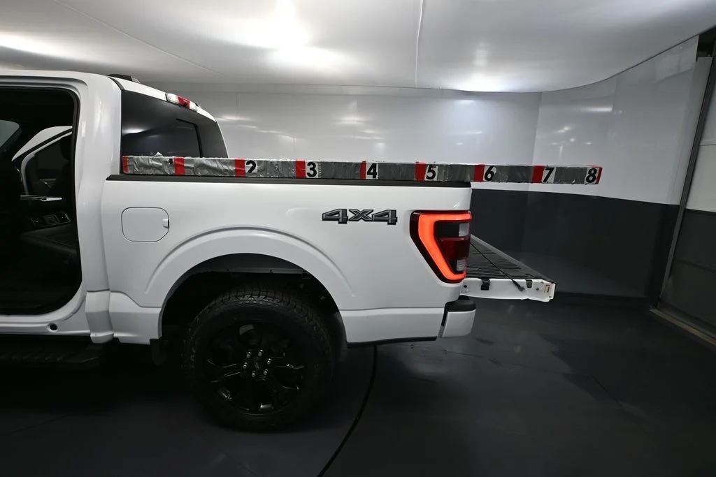 Used 2022 White Ford Lariat image 39