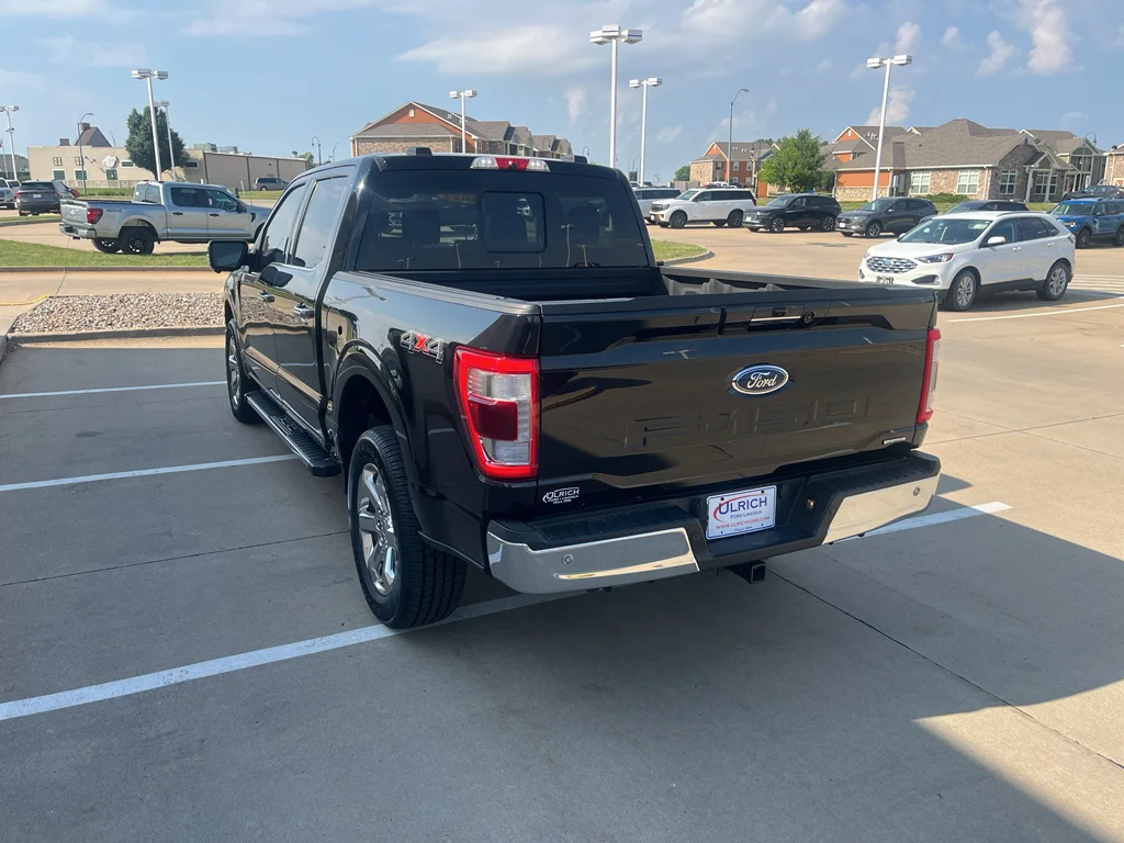 Used 2022 Agate Black Metallic Ford LARIAT image 6