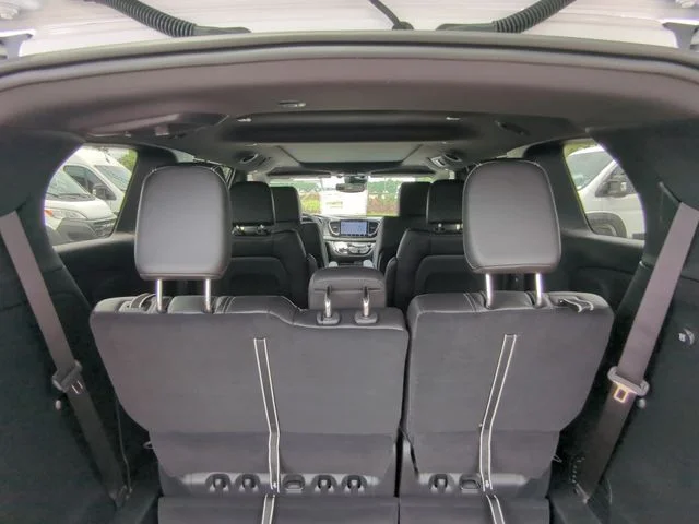 2026 Chrysler Pacifica Select - Photo 29