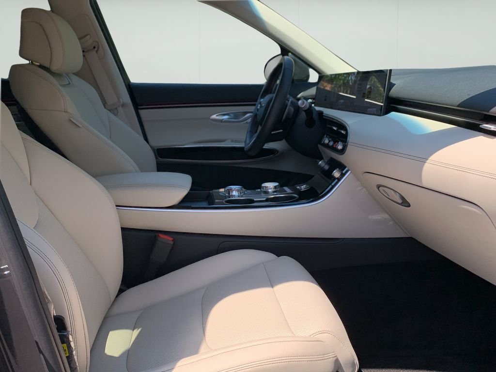 2026 GENESIS GV70 Standard - Photo 36