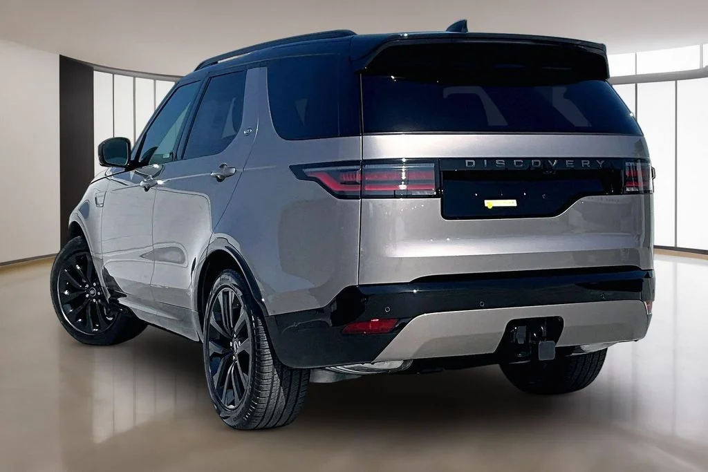 New 2026 Brown Land Rover Dynamic SE image 3