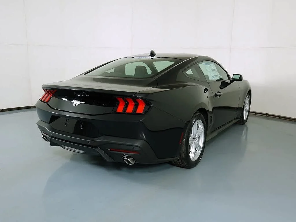 2026 Ford Mustang EcoBoost Fastback - Photo 7