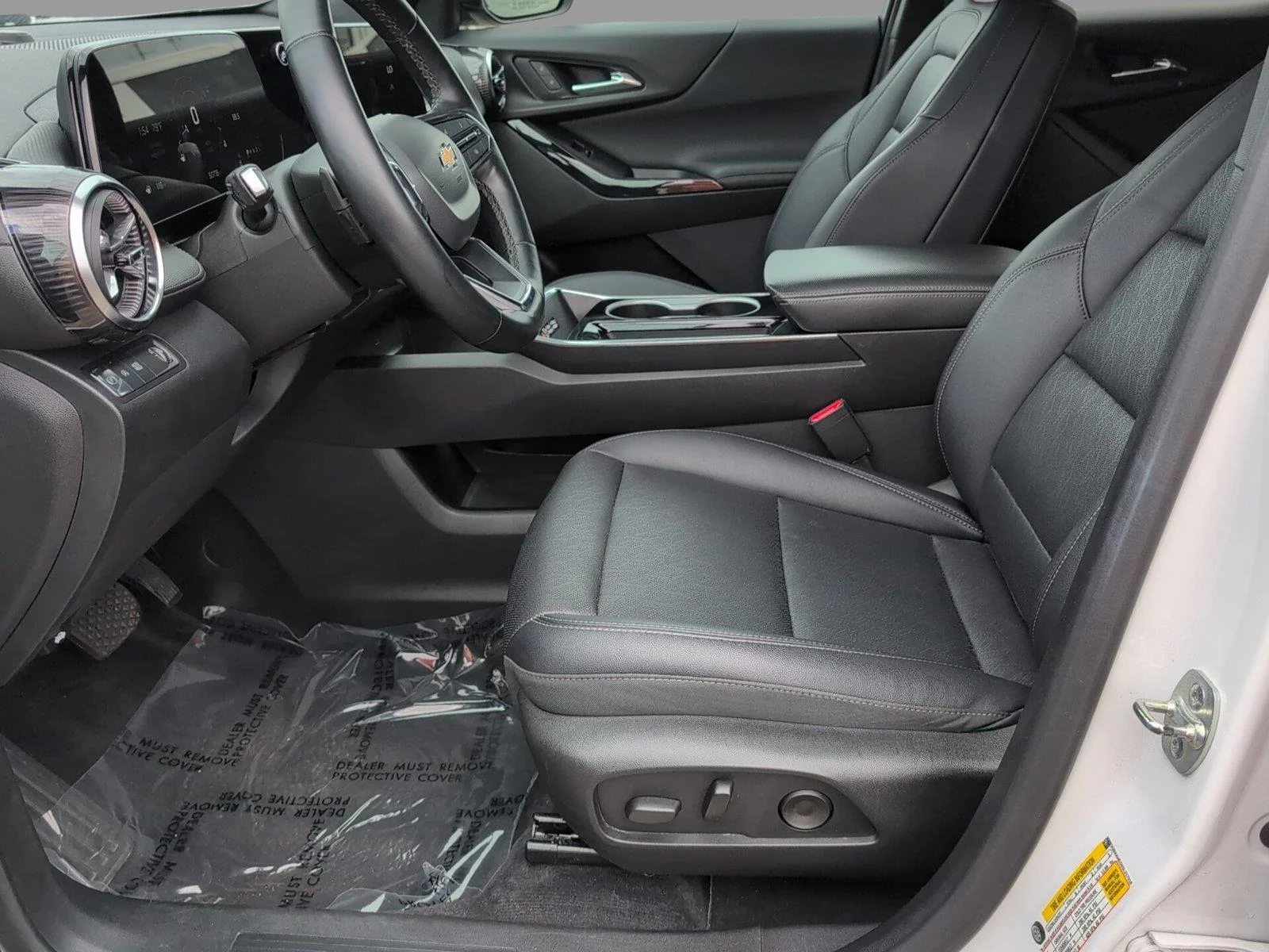 Used 2025 Summit White Chevrolet LT image 13