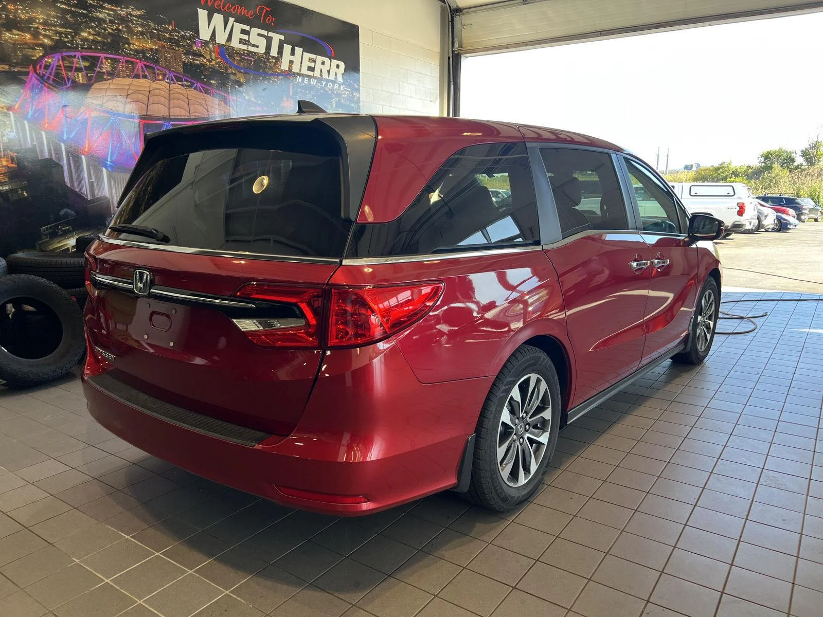 Used 2022  Honda EX-L image 9