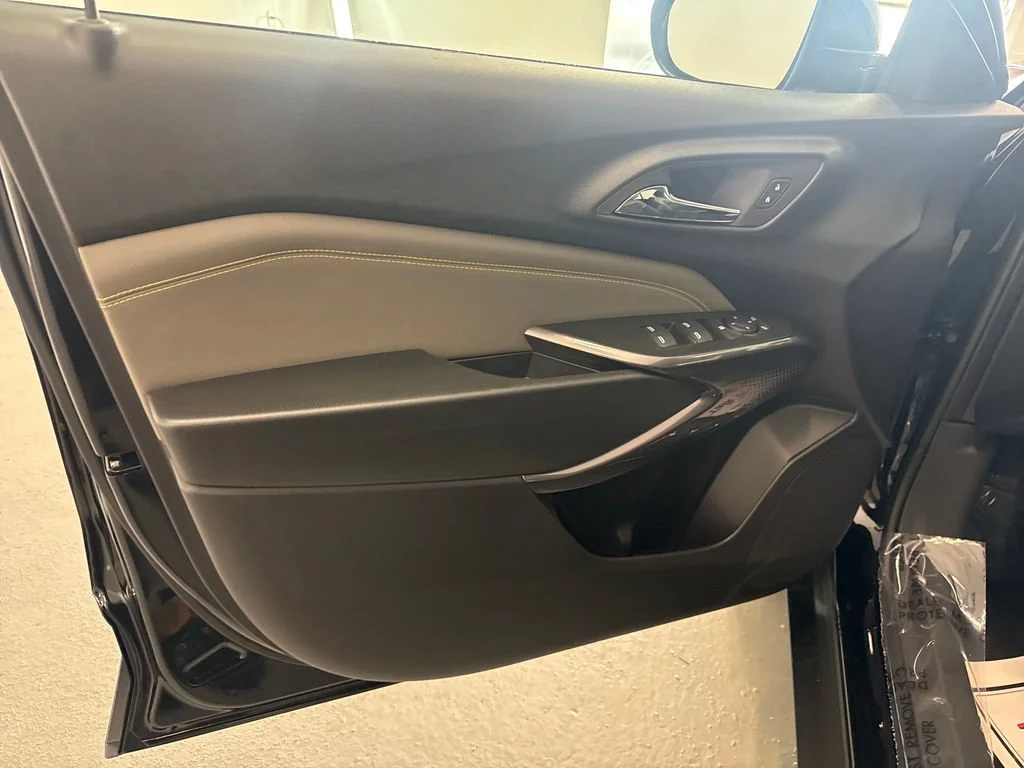 New 2026 Mosaic Black Metallic Chevrolet ACTIV image 12