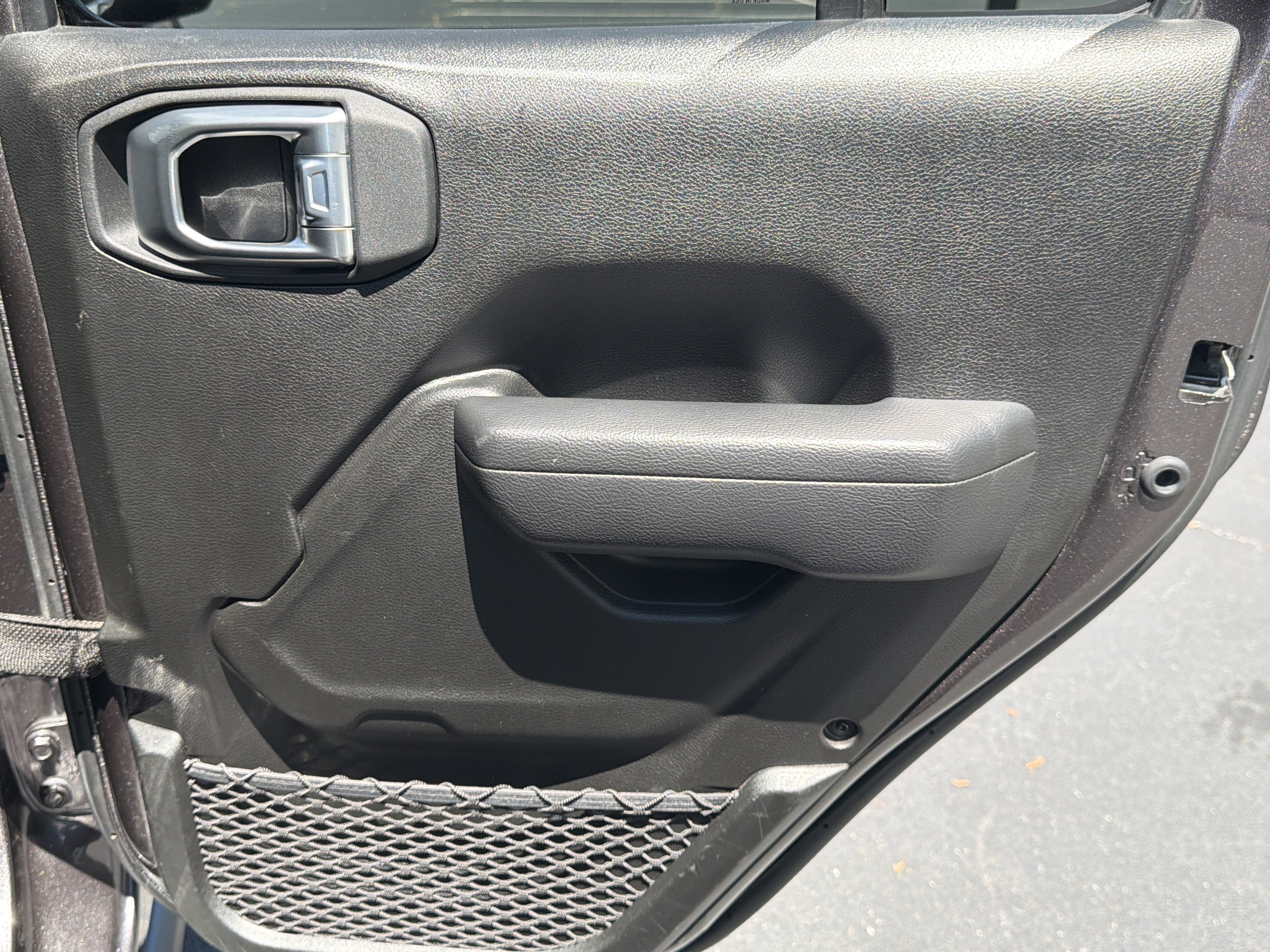 Used 2025 Granite Crystal Metallic Clearcoat Jeep Rubicon image 19