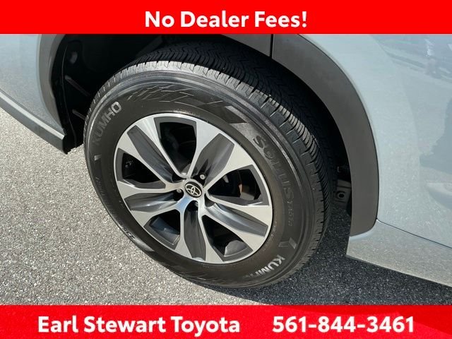 Used 2023 Blue Toyota XLE image 63