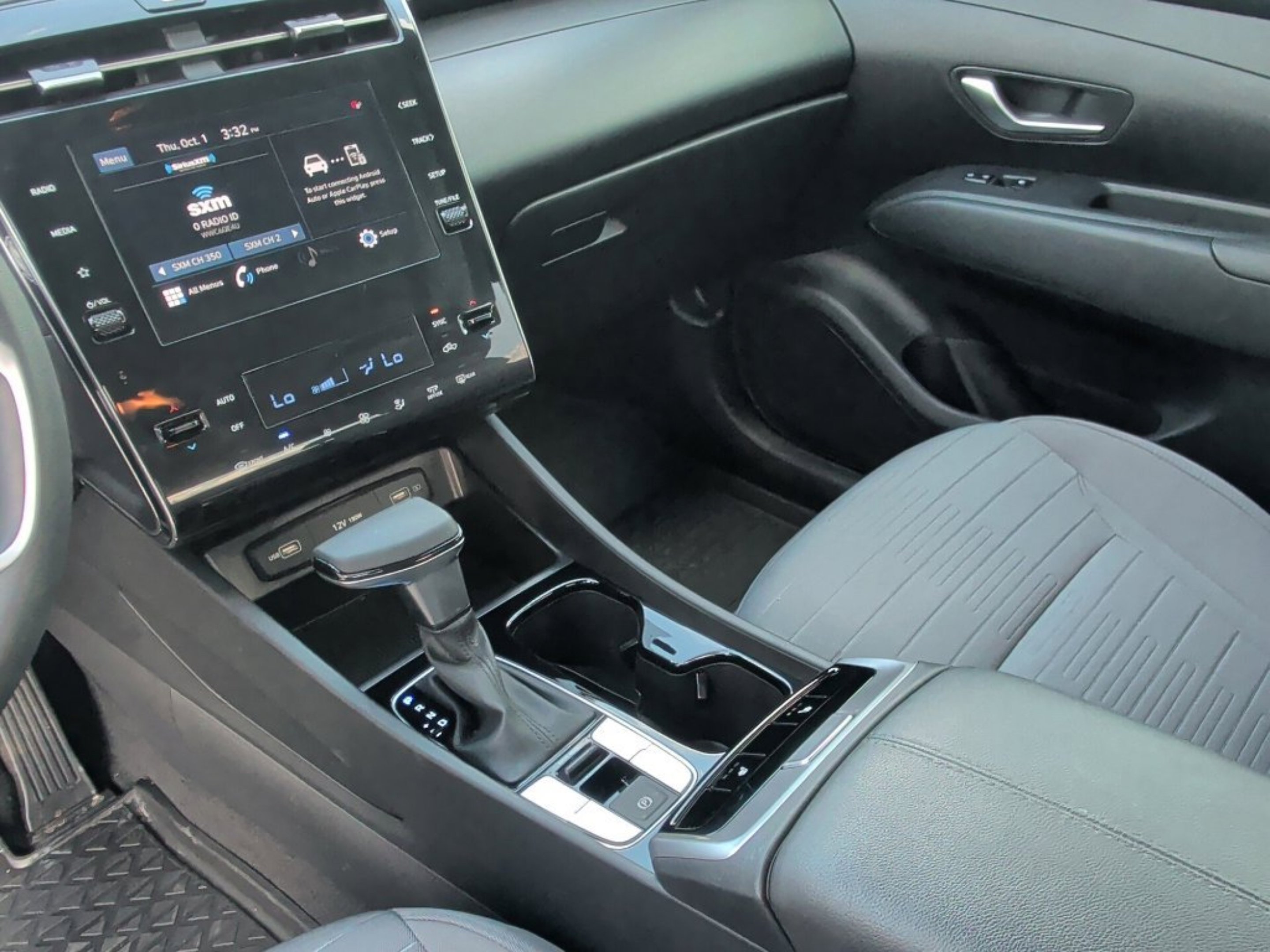 Used 2024 Phantom Black Hyundai SEL image 31