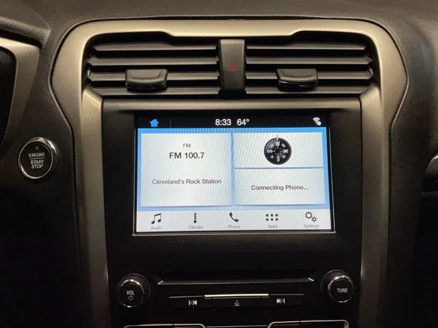 Used 2018 Black Ford SE Luxury image 33