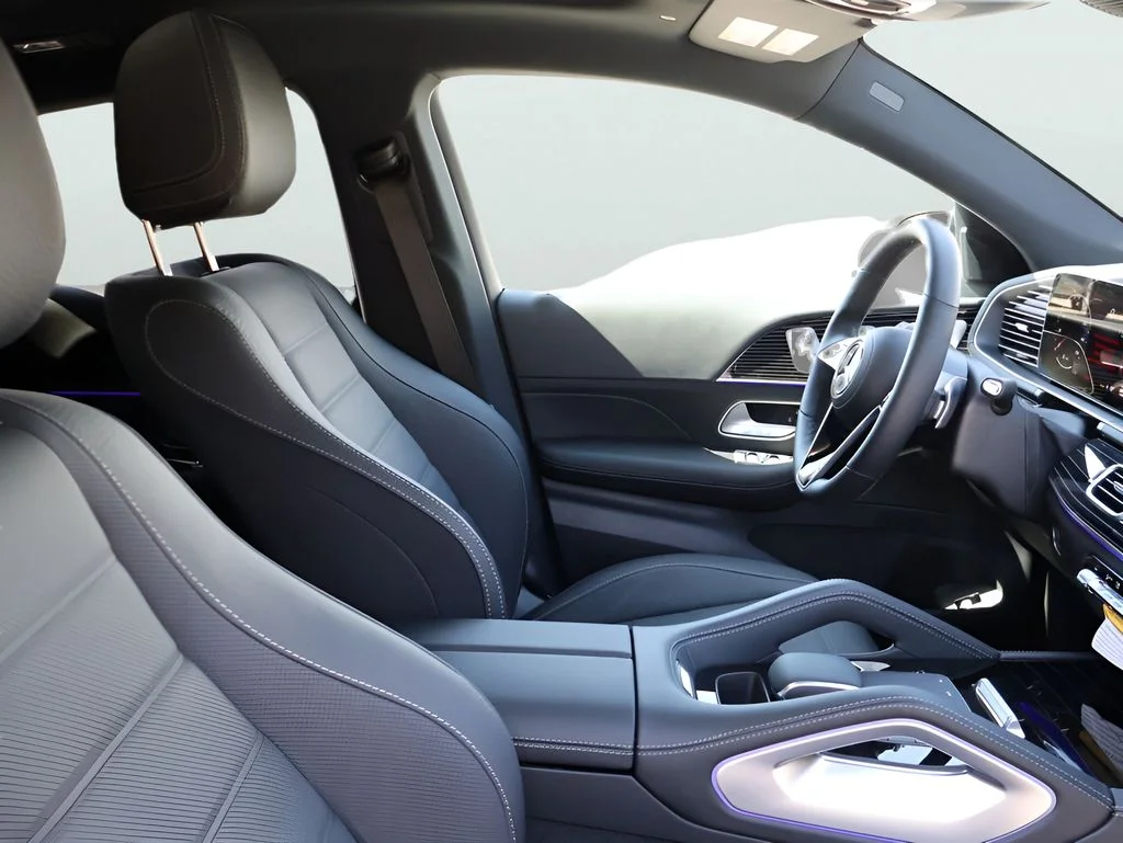 New 2026 MANUFAKTUR Moonlight White Metallic Mercedes-Benz GLE 450 image 8