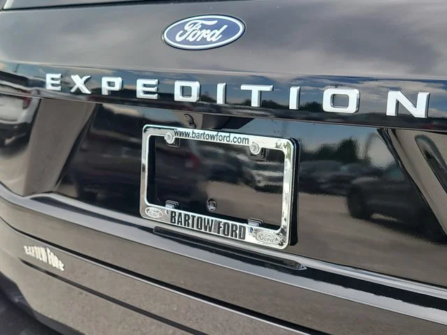 New 2027 Gray Metallic Ford Active image 9