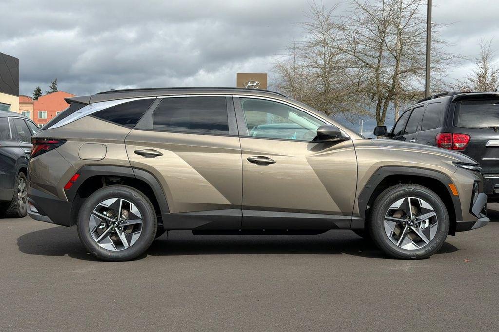 New 2026 Beige Hyundai SEL image 3