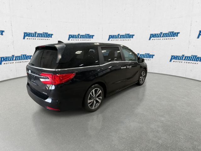 Used 2024 Crystal Black Pearl Honda Touring image 11