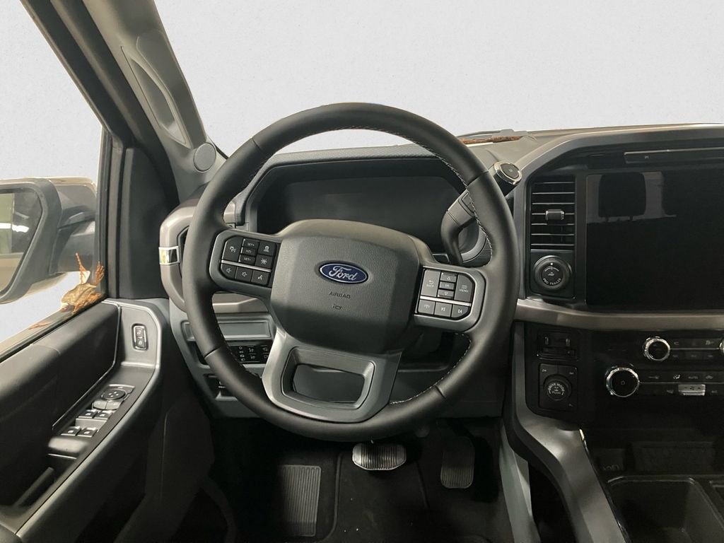 2025 Ford F-150 XLT - Photo 12