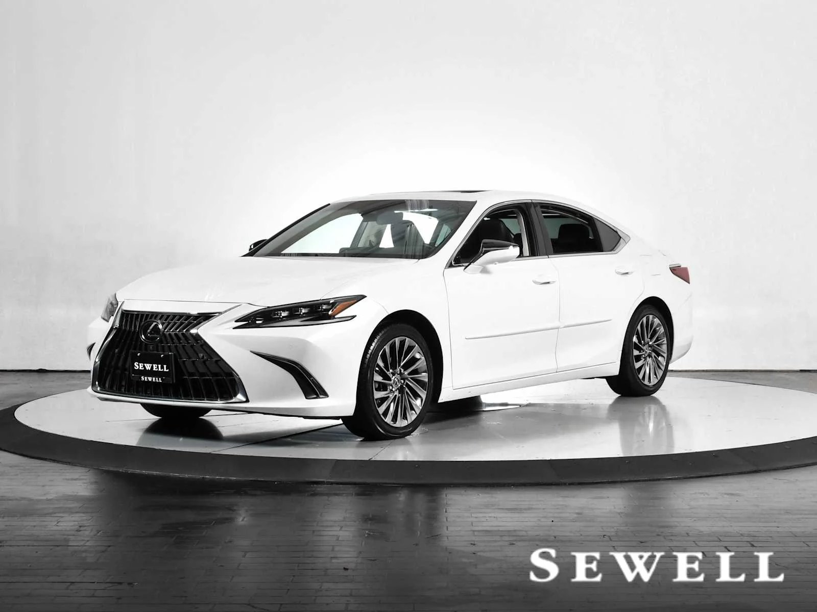 2024 Lexus ES 300h Ultra Luxury