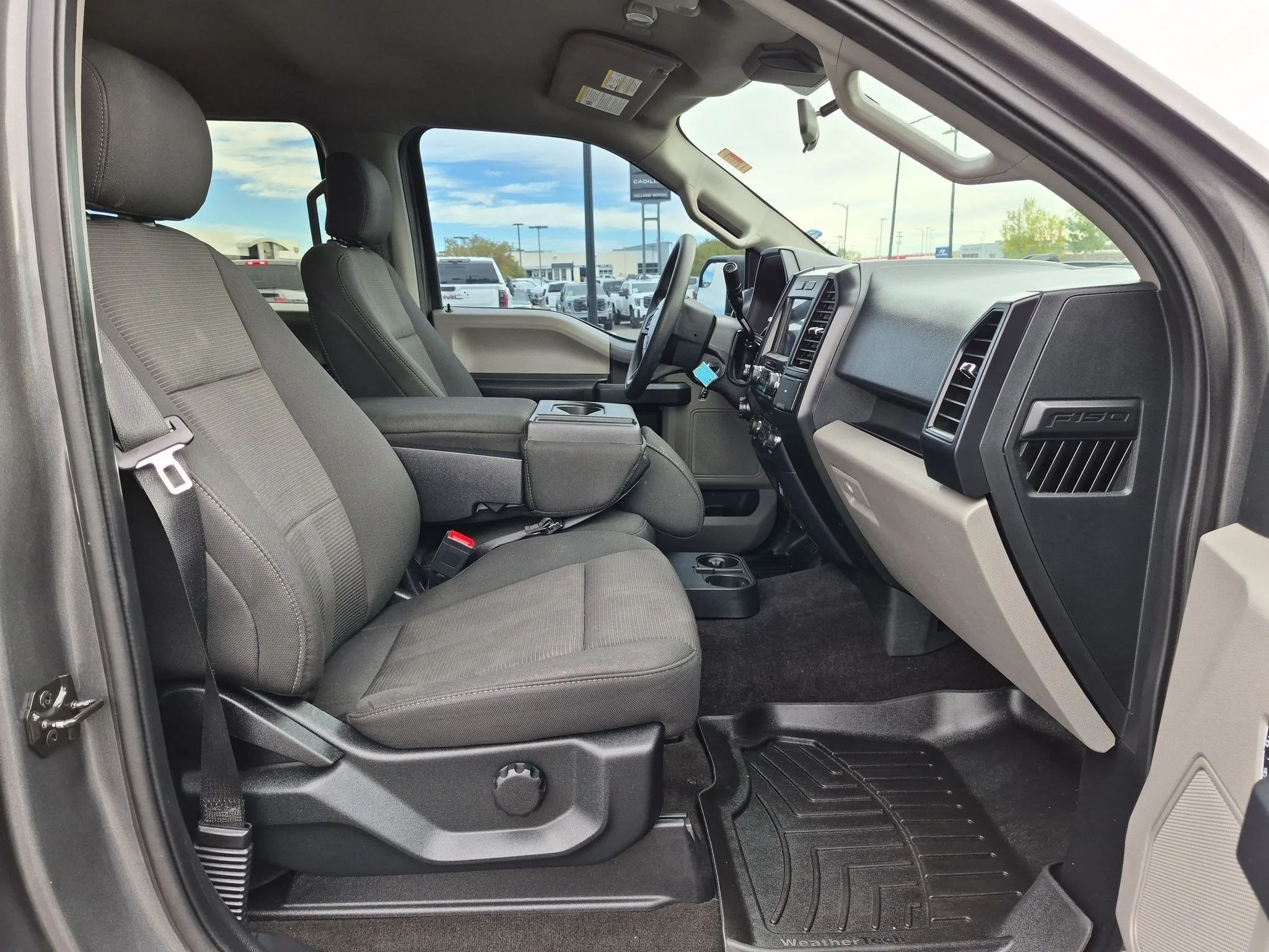 Used 2019 Magnetic Metallic Ford XL image 21