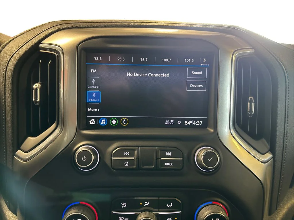 Used 2020 Shadow Gray Metallic Chevrolet LT image 27